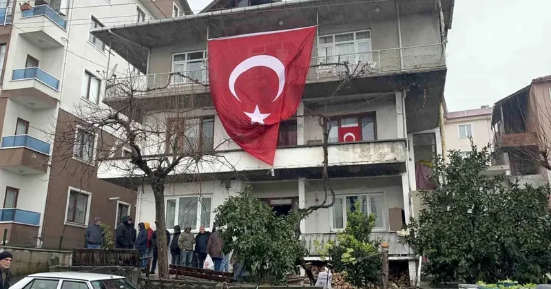 Amca babam şehit oldu, başımız sağ olsun