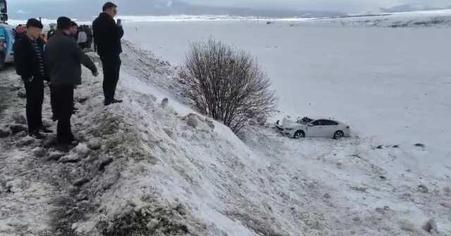 Sarıkamış ta trafik kazası: 1 yaralı Kars Haberleri