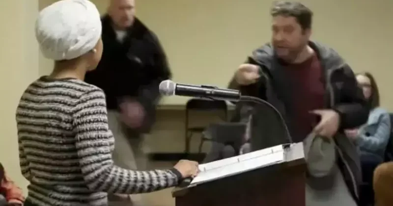 ABD de yükselen İslamofobi: Müslüman vekil artan tehditler için Trump ı işaret etti