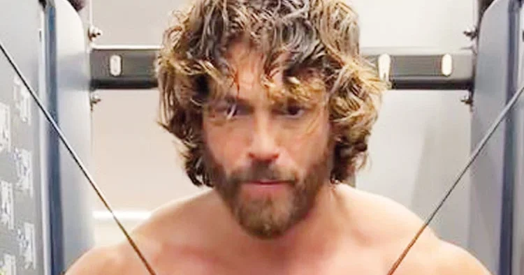 Can Yaman dan kas şov