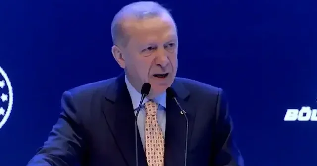 Erdoğan’dan yolsuzluk soruşturması altındaki CHP’li belediyelere yüklendi: Belediyeye işi düşenin adeta iliğini kurutmuşlar VİDEO İZLE