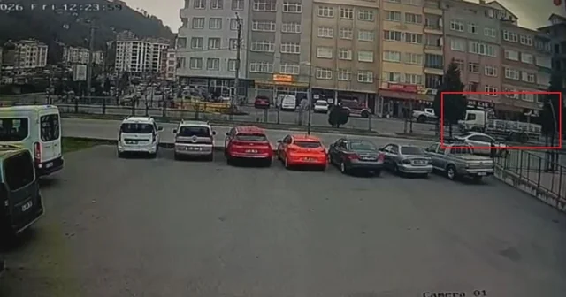 Kamyon kasasında patlayan yangın tüpü, otobüsün üzerine düştü Trabzon Haberleri