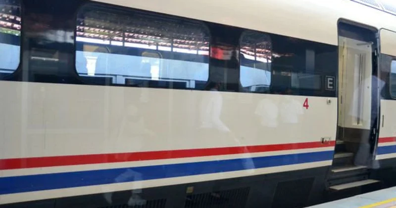 Tren garında kelepçe! Avukat 1 kilo uyuşturucuyla yakalandı! Son dakika haberleri