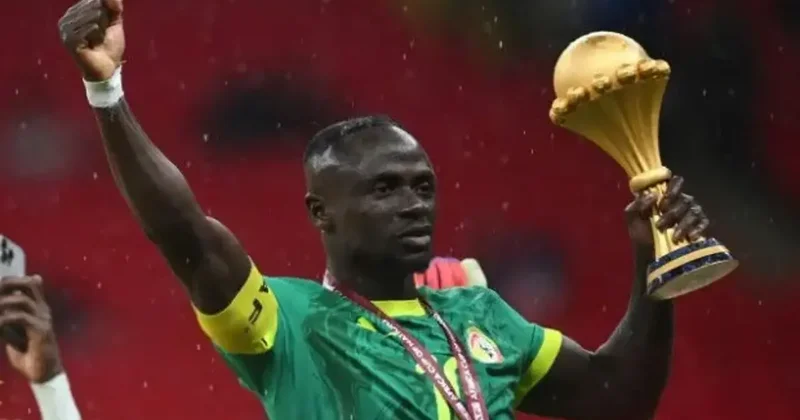 Taraftara davranışı ile gündem olan Mane den inanç ve saygı vurgusu