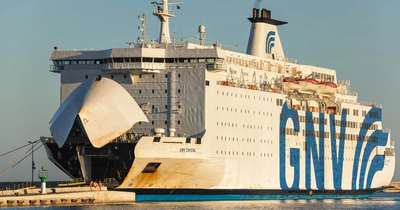 İtalyanların yüzen oteli Sakarya’ya demirledi: İçinde otoparklı AVM var