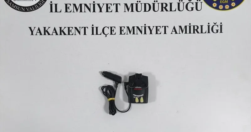 Yakakent te bir araçta radar tespit cihazı ele geçirildi