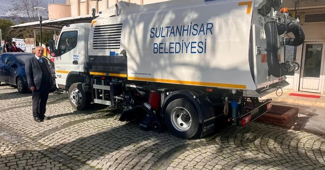 Sultanhisar Belediyesi nin araç filosu güçlendi Yol süpürme aracı hizmete başladı Aydın Haberleri