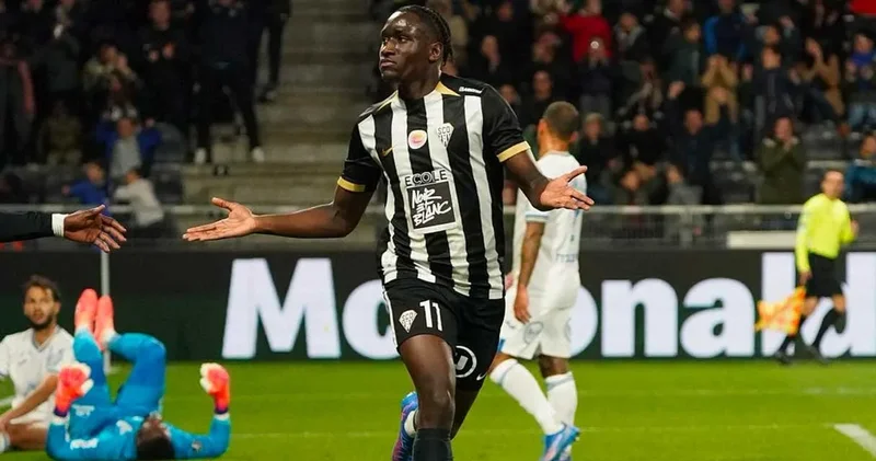 Fenerbahçe den sürpriz transfer: Sidiki Cheriff ile anlaştı