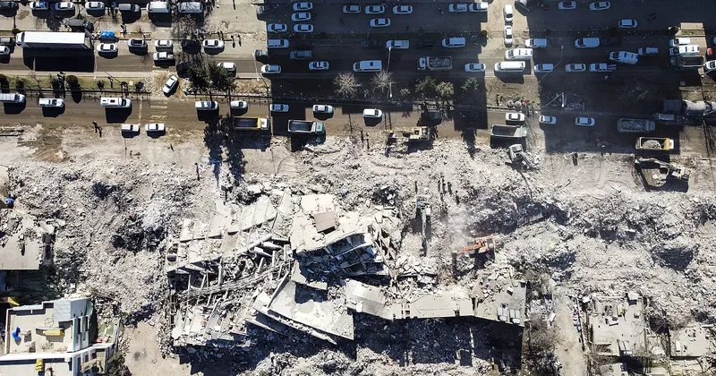 İBB den deprem bölgesine 2,2 milyar liralık destek: Konut, altyapı, sosyal yardım ve kalıcı yatırımlar