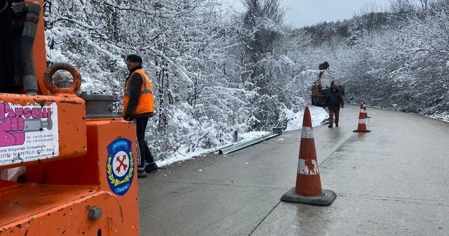 Sakarya nın 2 ilçesinde 5 bin metrelik oto korkuluk montajı tamamlandı Sakarya Haberleri