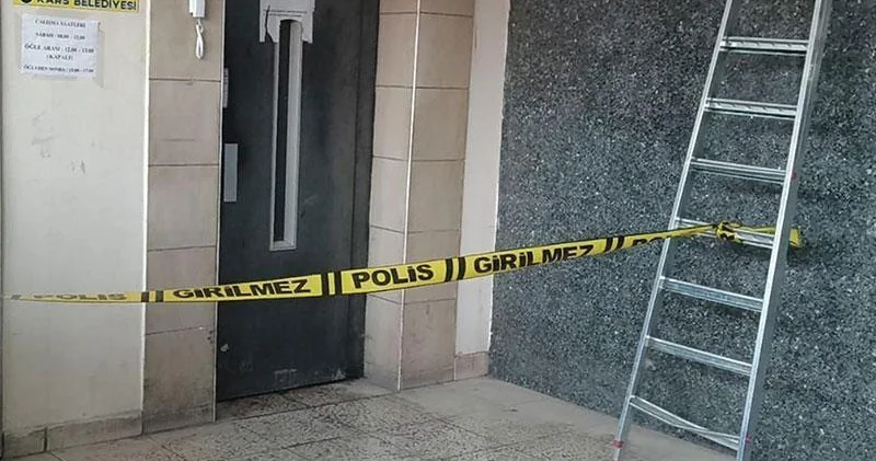Kars ta 2 gündür kayıp olan Savaş Güzel asansör boşluğunda ölü bulundu
