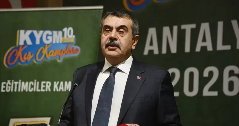 Bakan Tekin: Türkiye de kimse kimsenin kılık kıyafetiyle uğraşmıyor