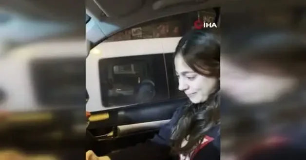 Depremzede Beliz in, kendisine üşümesin diye montunu veren albayla görüşmesinde duygusal anlar yaşandı