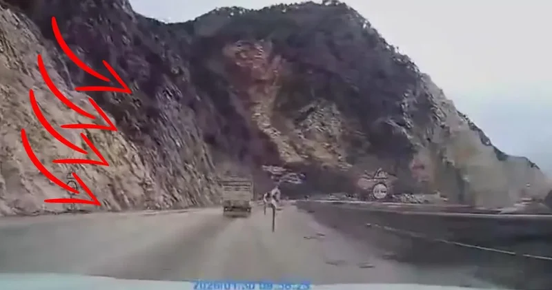 Dağdan kopup üstüne düşen kayayı saniye saniye kaydetti