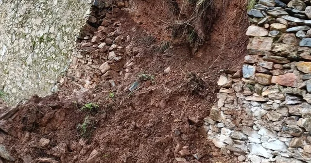 Yoğun yağış sonrası istinat duvarı çöktü Aydın Haberleri
