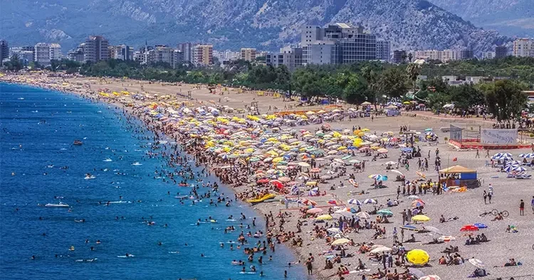 Turizm gelirlerinde büyük artış