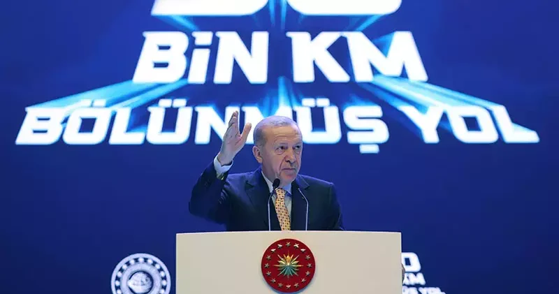Cumhurbaşkanı Erdoğan: Milletimizin yol mahrumiyeti çektiği o kötü günleri tarihin tozlu raflarında bıraktık