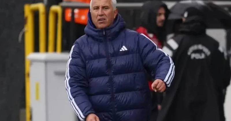 Şampiyonluğa oynarken kendi sahasında düşmemeye oynayan takıma yenilince istifayı bastı