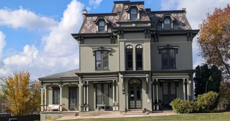 Zamanında 1 dolara aldıkları tarihi binayı rekor fiyata sattılar Sözcü Gazetesi