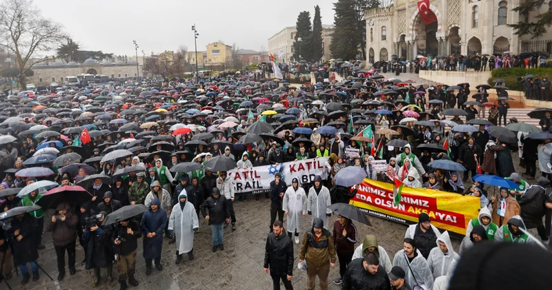 İstanbul da İsrail ve ABD ye yönelik protesto yürüyüşü Son dakika haberleri