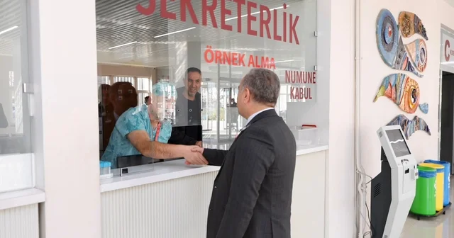 Rektör Altun dan hastane personeline ziyaret Kayseri Haberleri