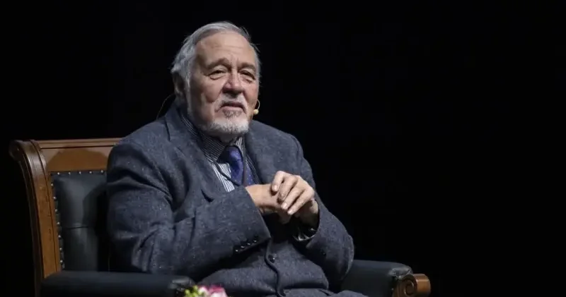 İlber Ortaylı nın sosyal medya hesapları için aileden sevenlerini sevindiren karar Aktüel Haberleri