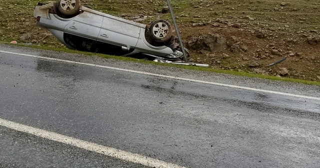 Batman da sürücüsünün kontrolünden çıkan otomobil takla attı: 1 yaralı Batman Haberleri
