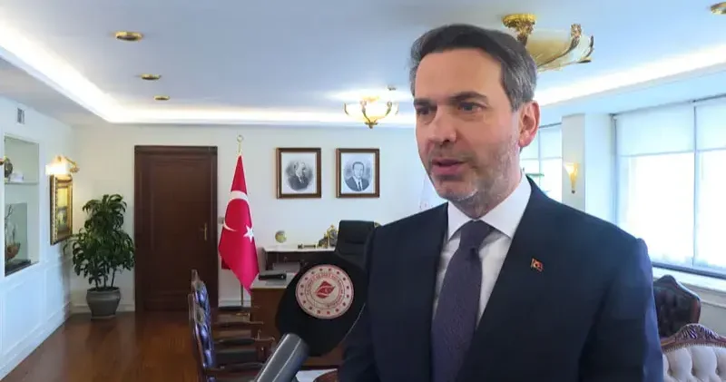 Bakan Bayraktar: Yaklaşık 2 bin 500 megavat kurulu güçle atıktan enerji üretimi söz konusu