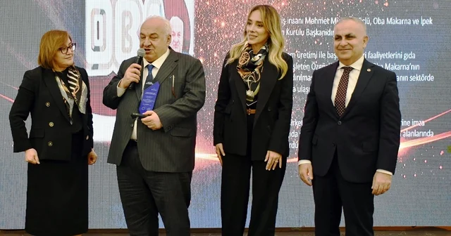 Musa Özgüçlü ye Sağlığa En Büyük Yatırım Yapan Hayırsever ödülü Oba Makarna sağlık yatırımlarıyla ödüllendirildi Gaziantep Haberleri