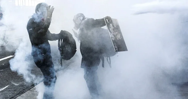 Milyonlar sokağa döküldü! Meydanlarda ‘Savaş bitsin’ çığlığı