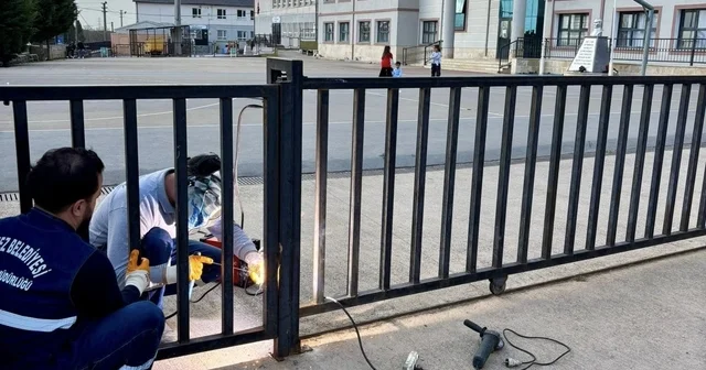 Körfez de eğitim kurumlarına destek sürüyor Kocaeli Haberleri