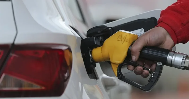 Bayram tatilinde akaryakıt talebi zirve yaptı! Motorine 34,7 milyar, benzine ise 12,9 milyar TL harcandı