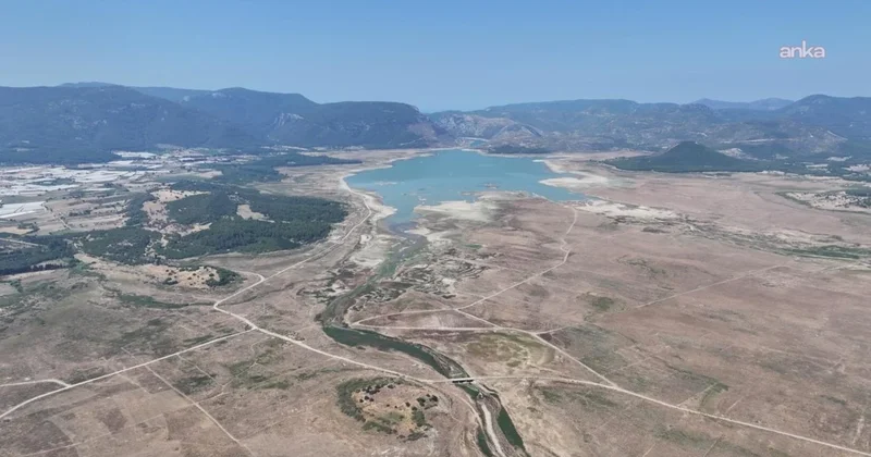İzmir de yüz güldüren yağış: Barajlardaki su seviyesi geçen yılı üçe katladı Sözcü Gazetesi