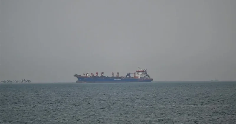 Hindistan tankeri Hürmüz Boğazı ndan geçti