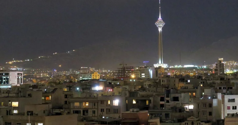 İran basını: Kesinti yaşanan bölgelere elektrik verilmeye başlandı