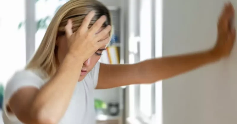 Ani baş dönmesi Vertigo habercisi olabilir! Bu belirtiler varsa vakit kaybetmeyin