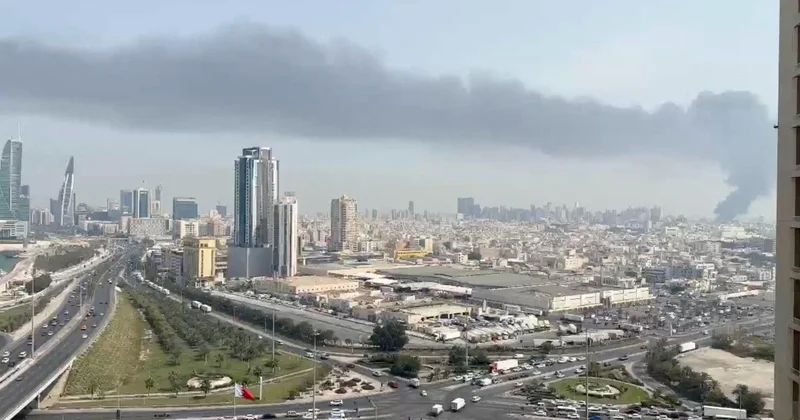 Sirenlerin çaldığı Bahreyn de halktan en yakın güvenli yere yönelmeleri istendi