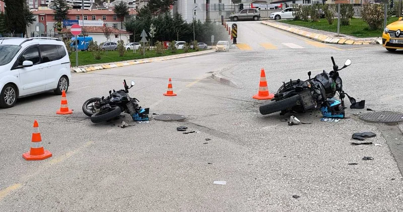 Otomobille motosiklet çarpıştı! Feci kazada 2 ağır yaralı