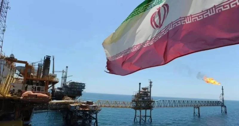 ABD’den Rus ve İran petrolüne yeşil ışık! Denizde bekleyen petrol piyasaya giriyor