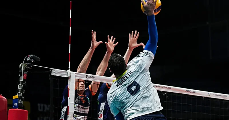 Fenerbahçe de Fransız voleybolcu Ngapeth in sözleşmesi feshedildi