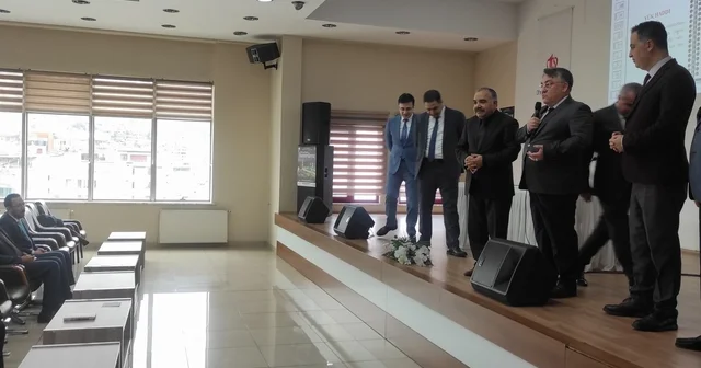 BEUN Rektörü Özölçer, hacı adayları için düzenlenen eğitim seminerine katıldı Zonguldak Haberleri