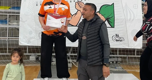 Adıyamanlı Rahime Ballık tan Türkiye ikinciliği başarısı Adıyaman Haberleri