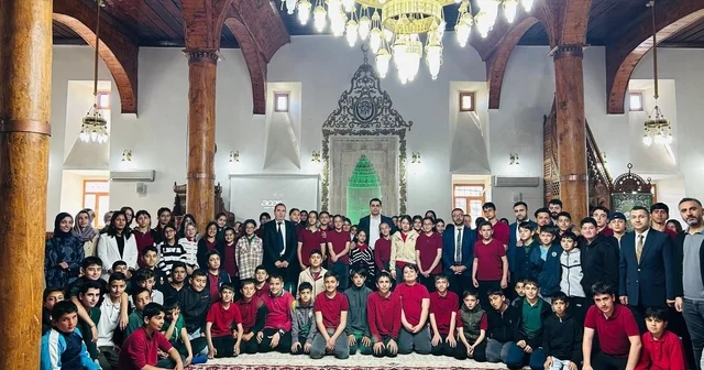 Kemah ta değerler eğitimi camide gerçekleştirildi Erzincan Haberleri