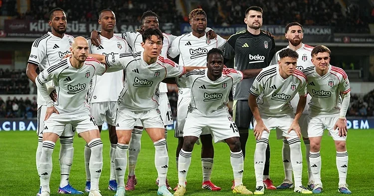 Beşiktaş ta karar! Bir sezon daha devam