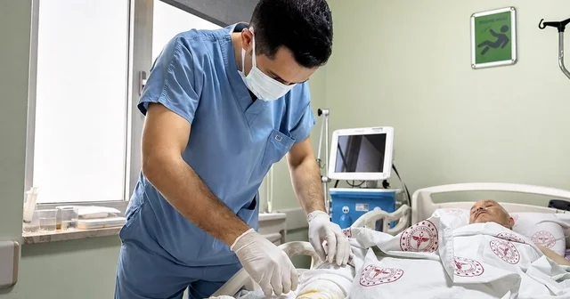 Düşme sonrası gittiği hastanede nadir görülen ölümcül hastalığa yakalandığını öğrendi Ağrı Haberleri