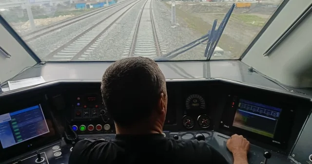 Edirne İstanbul a komşu oluyor, Vali Sezer test sürüşüne katıldı Halkalı Kapıkule Hızlı Tren Projesi nde test sürüşleri 3 hafta sürecek Edirne İstanbul arası hızlanıyor, dev projede son viraj Edirne Haberleri