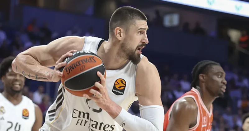 Real Madrid play off serisinde öne geçti!