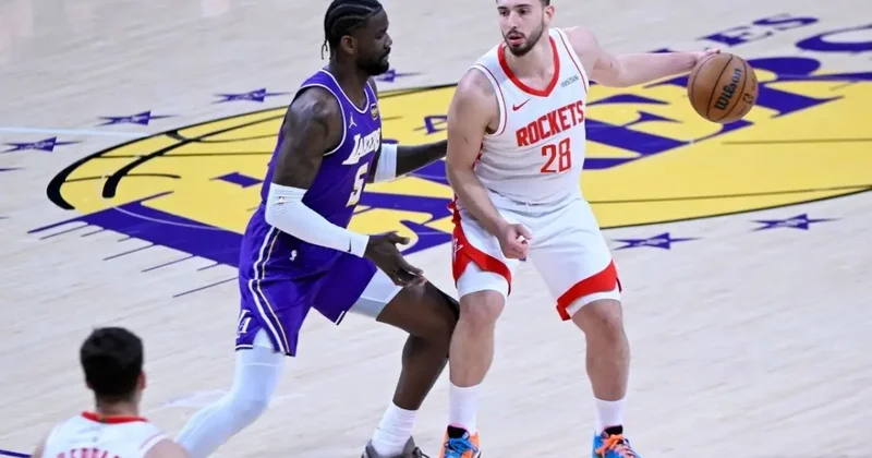 Rockets, Lakers a kolay boyun eğmiyor! Alperen in performansıyla seri 3 2 ye geldi