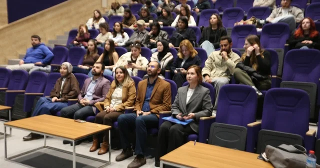 Balıkesir de Nomofobi Farkındalık Semineri düzenlendi Balıkesir Haberleri