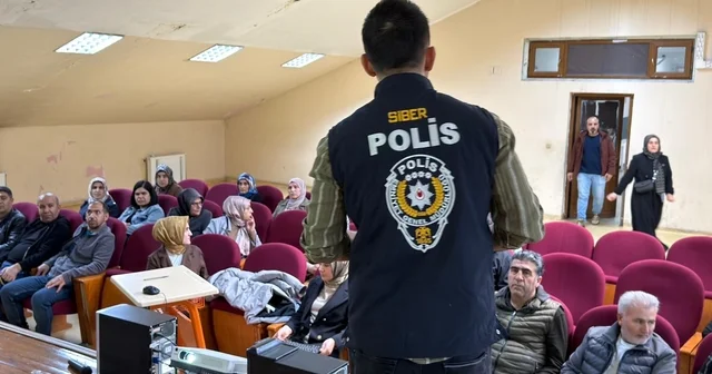 Ağrı da öğrenci ve velilere SİBERAY semineri verildi Ağrı Haberleri